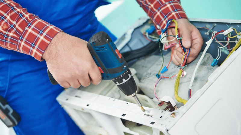 Gebze Termodinamik Termodinamik çamaşır makinesi kart tamiri – Su almama arızası orijinal parça ile giderildi. - Teknik servis örneği